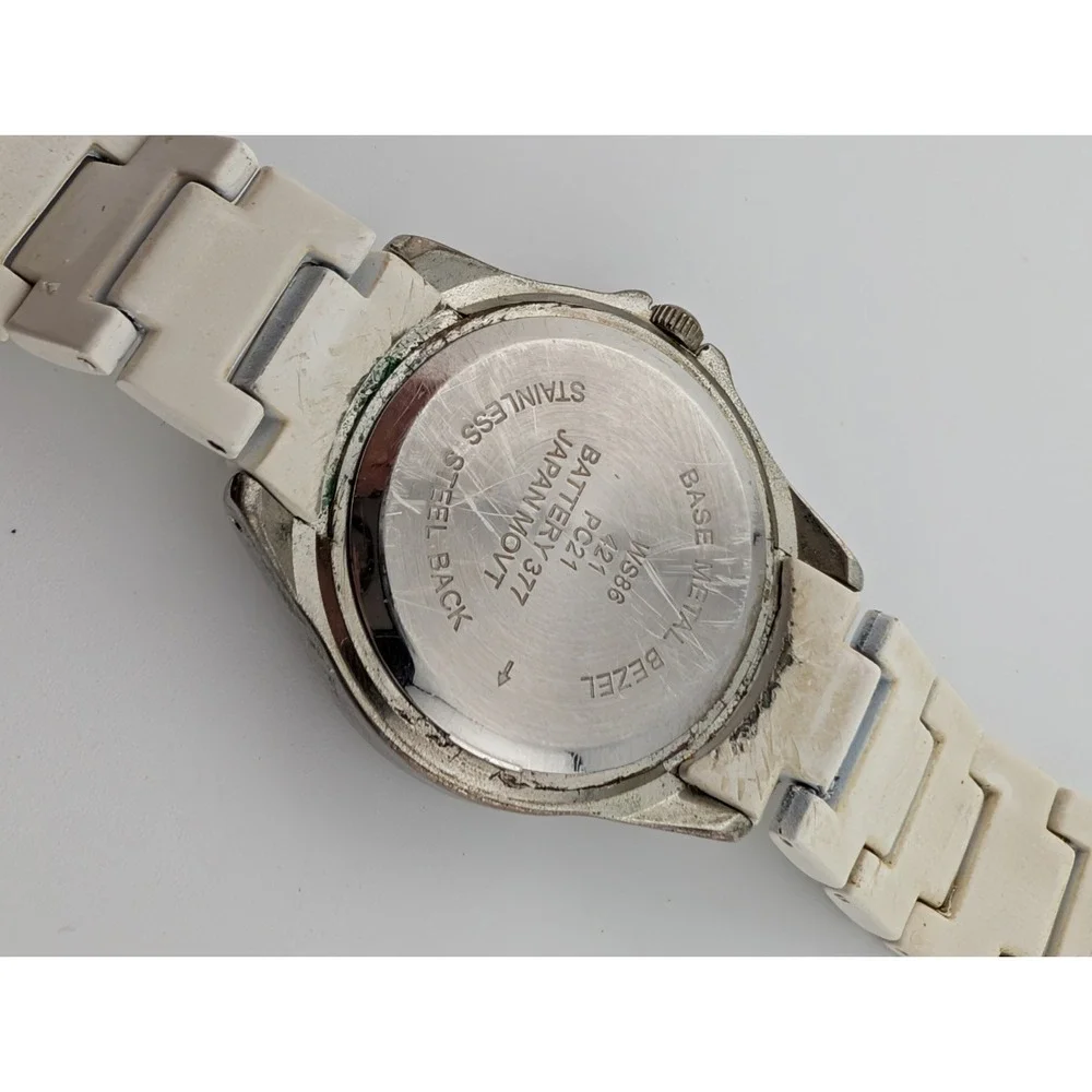 Women's Quartz Watch 32mm Case Crystal Bezel MOP Dial 7.25